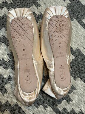 Bloch Aspiration Pointe Shoes Size 4 C Pink S0 105